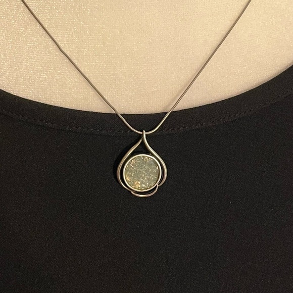 Spira “SA Bruria” Handcrafted Roman Glass & Sterling Pendant Necklace - Picture 3 of 9